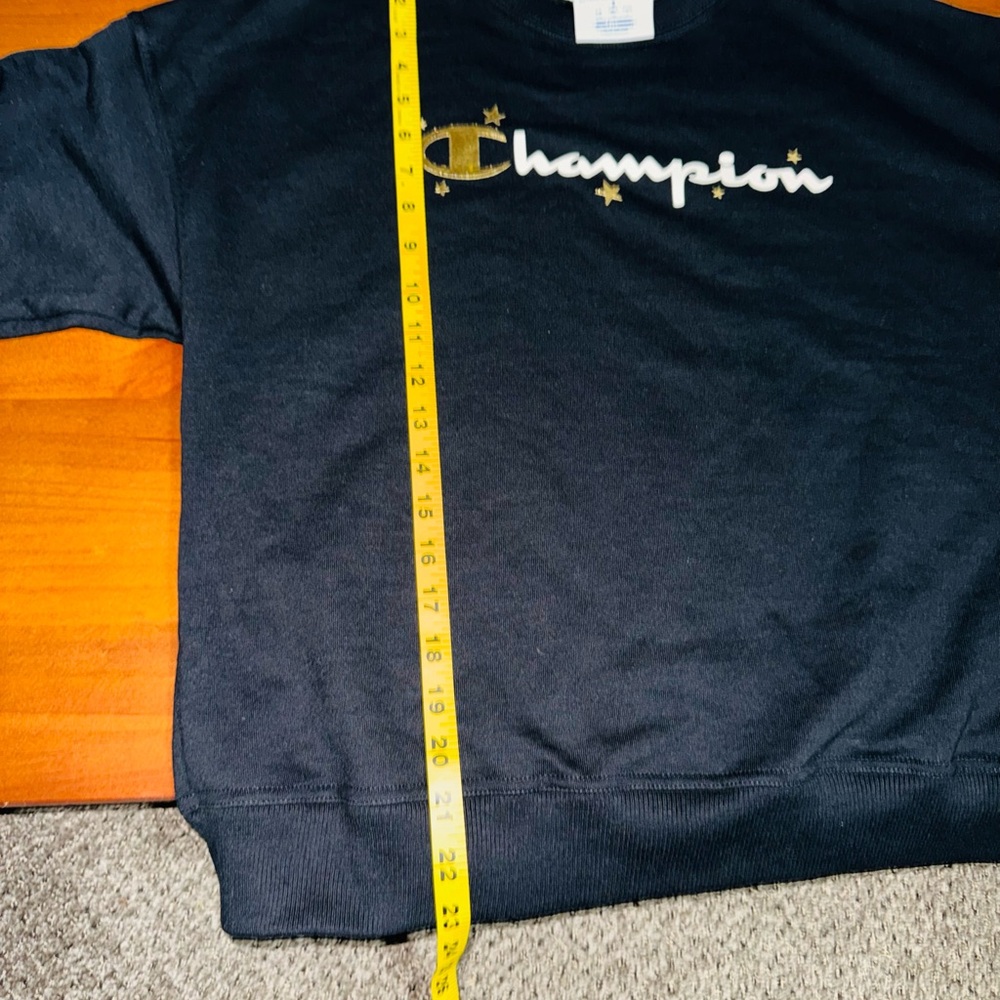 Champion Women’s Black Gold Stars Logo Crewneck Sweatshirt Small NWT - Picture 4 of 8